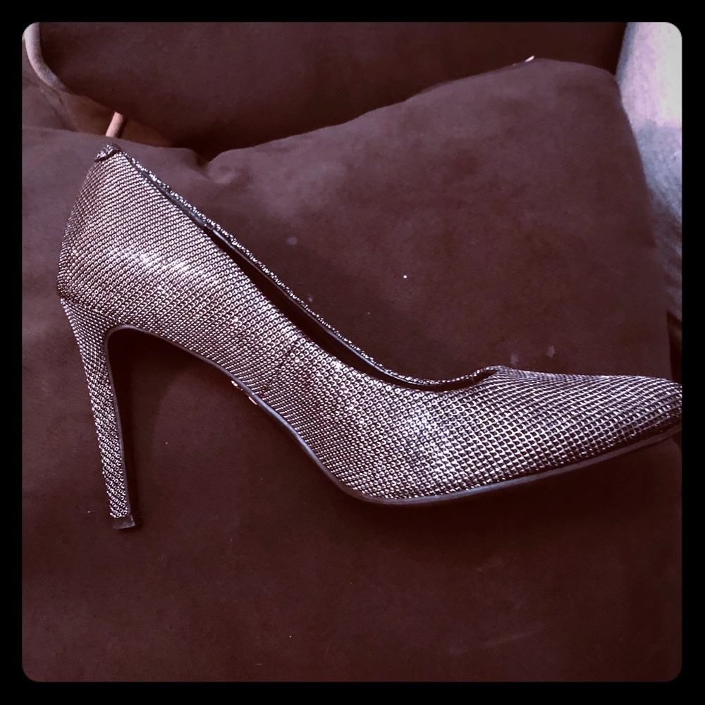 Jennifer Lopez high heels size 8.5